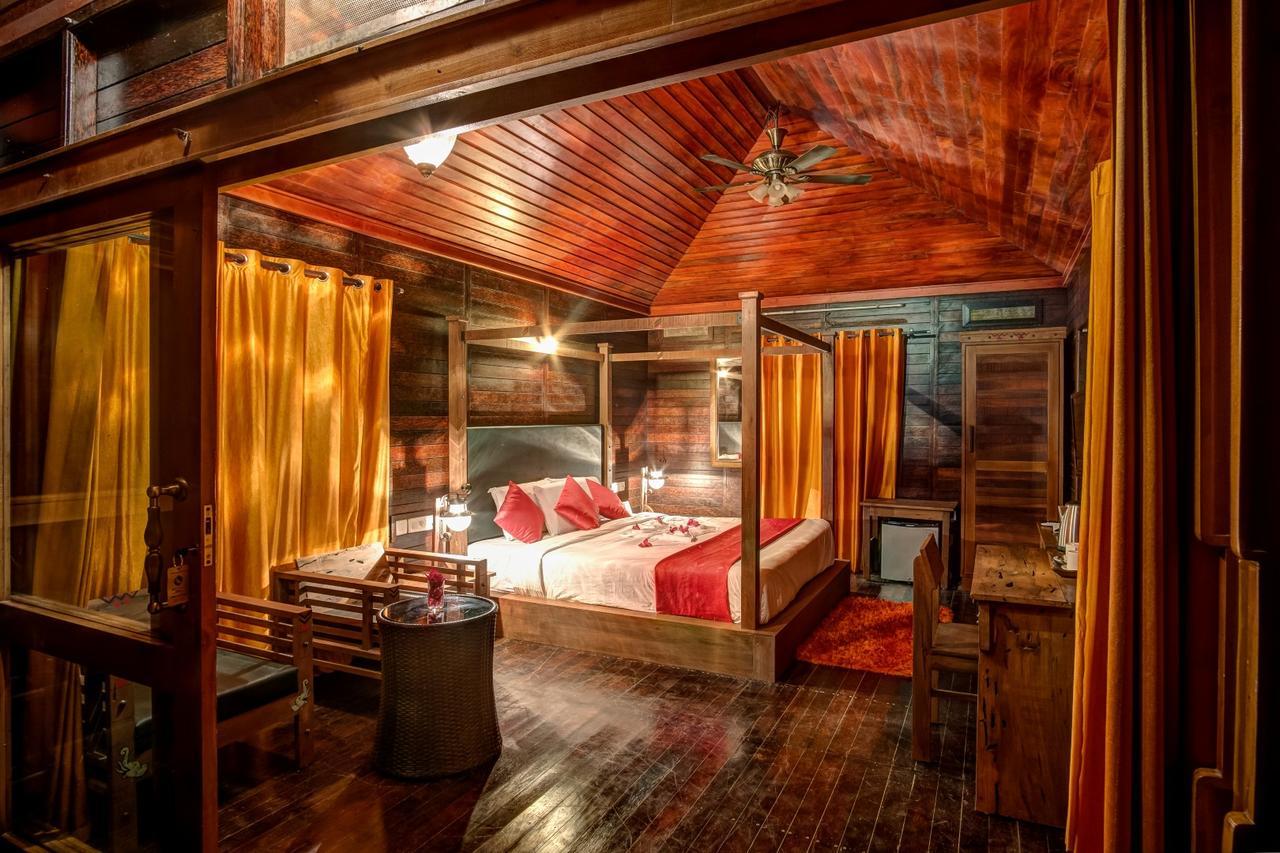 ไวลด์ แพลเน็ต Hotel Devala ภายนอก รูปภาพ